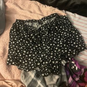 Rue 21 floral flowy shorts